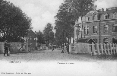 OTTIGNIES PASSAGE A NIVEAU .jpg